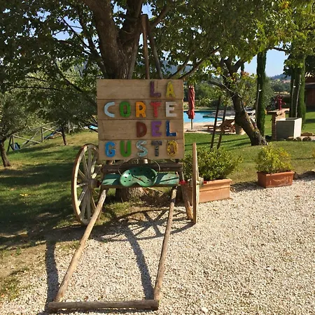 La Corte Del Gusto Luxuryapartments Arcevia Exterior photo